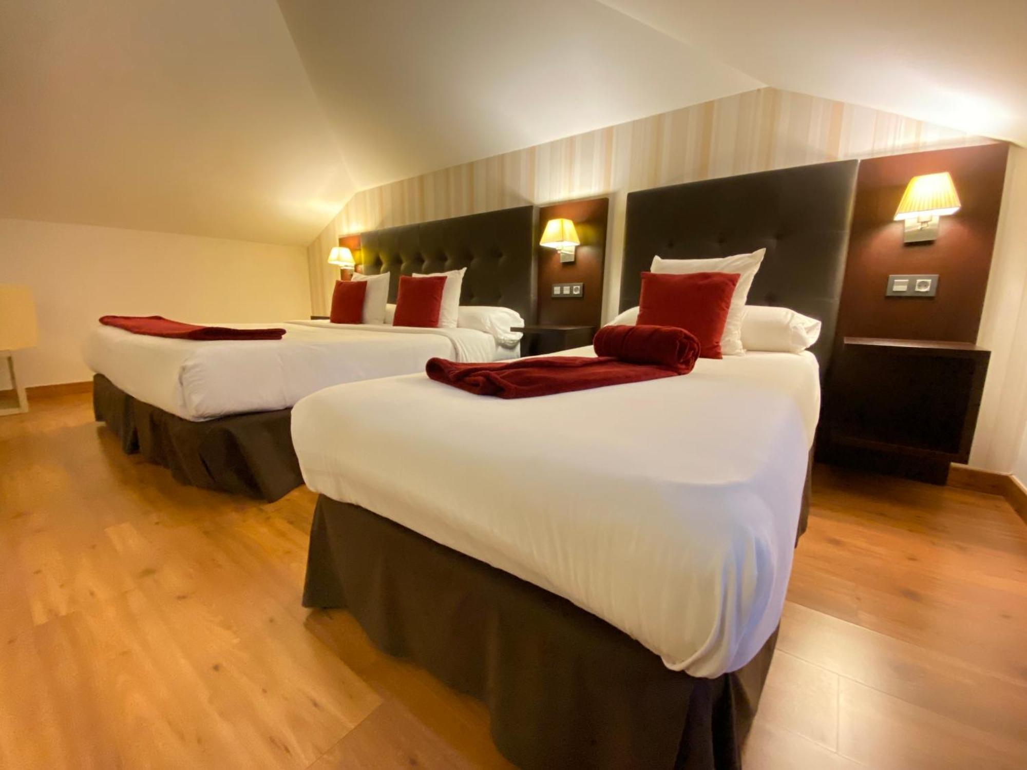 קובאדונגה Hotel Rural - El Rincon De Don Pelayo מראה חיצוני תמונה